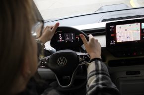 Řízení elektromobilu: foto Žena v autě.cz