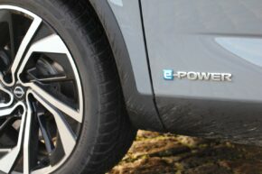 Nissan Qashqai: foto Žena v autě.cz
