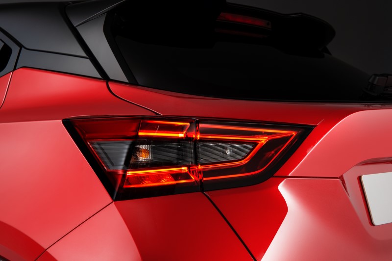 New Nissan JUKE Unveil Red Static Studio - 15
